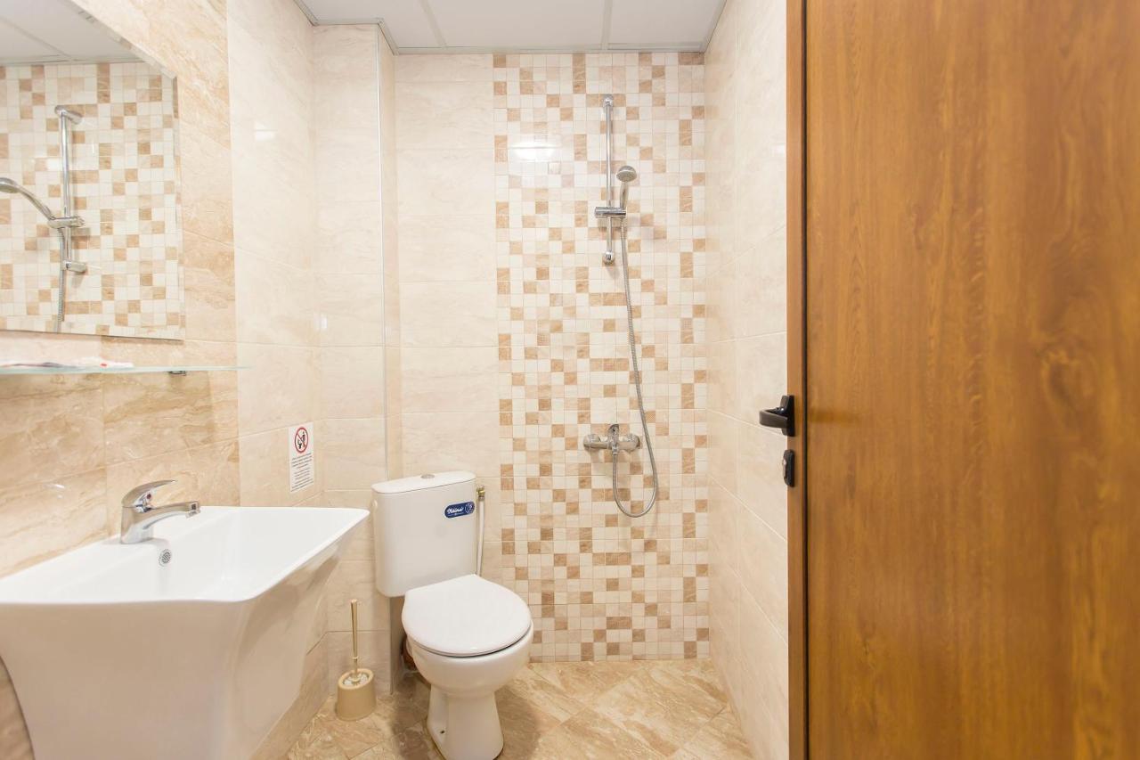 Къща За Гости Перуника Saparewa Banja Exterior foto