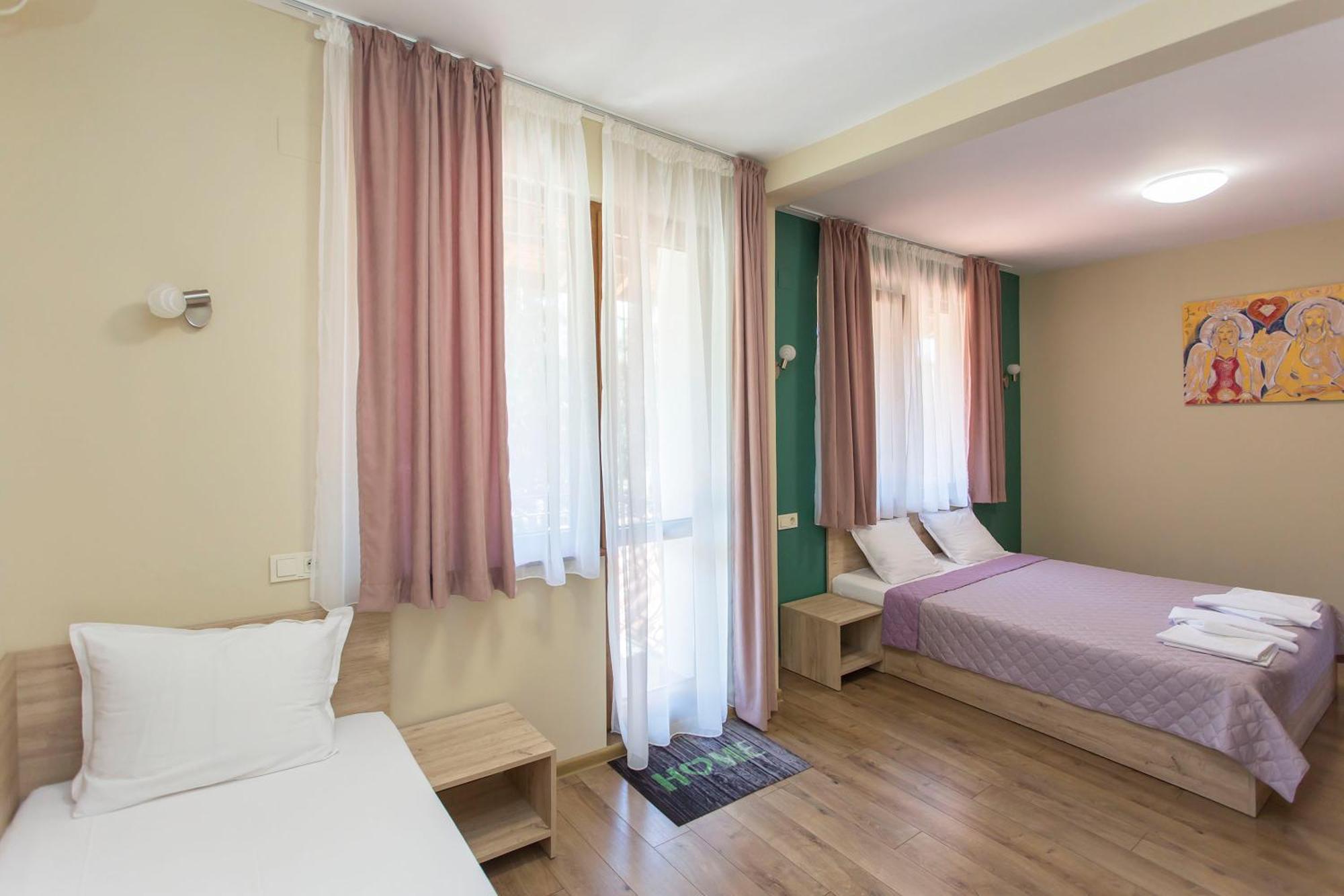 Къща За Гости Перуника Saparewa Banja Exterior foto